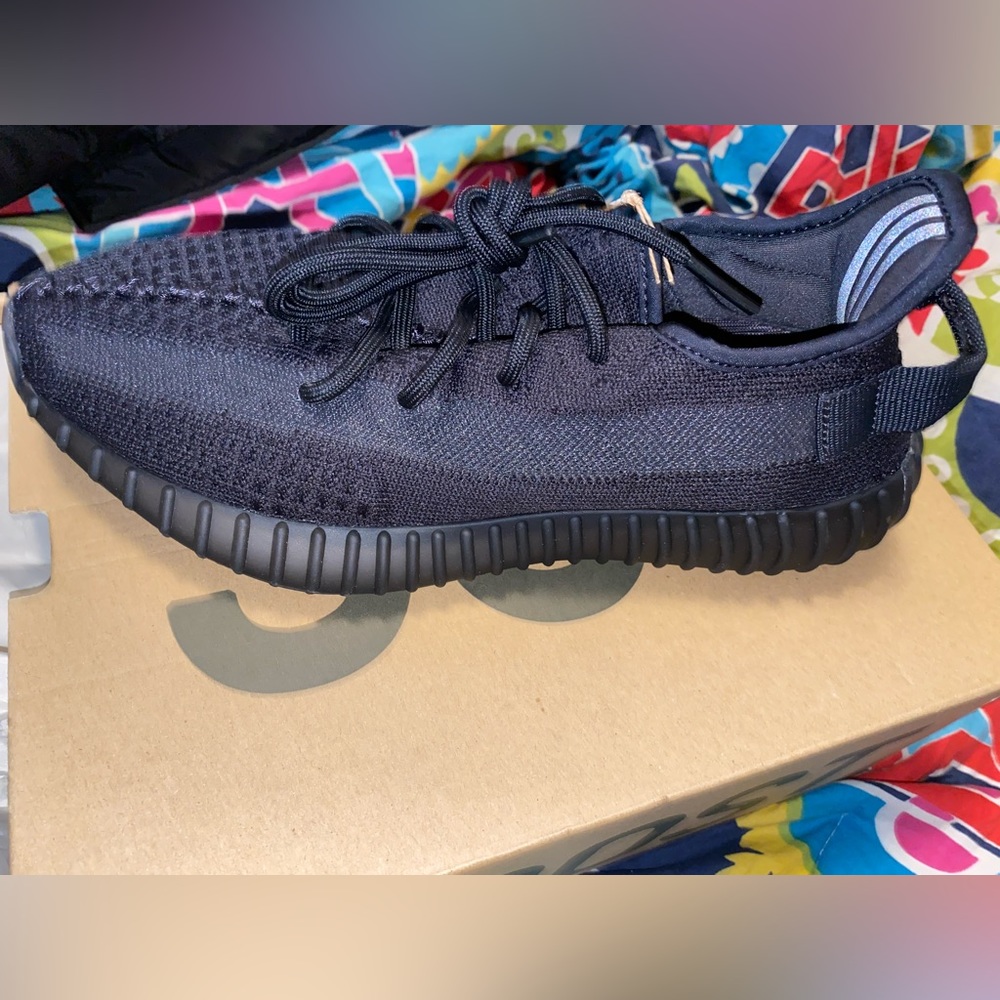 Yeezy Boost 350 V2
